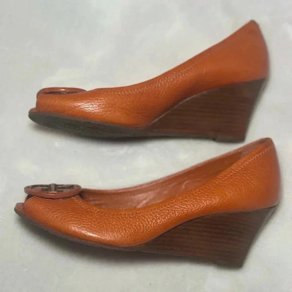 EUC Tory Burch Leather Wedges - Picture 3 of 6